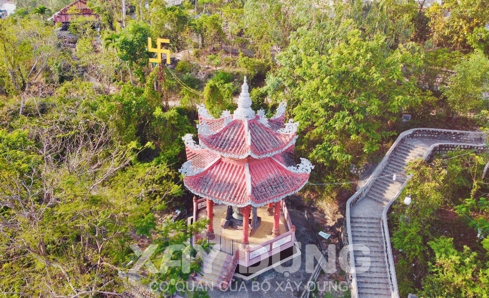 Chùa Long Sơn - Không gian thiền tịnh giữa lòng phố biển