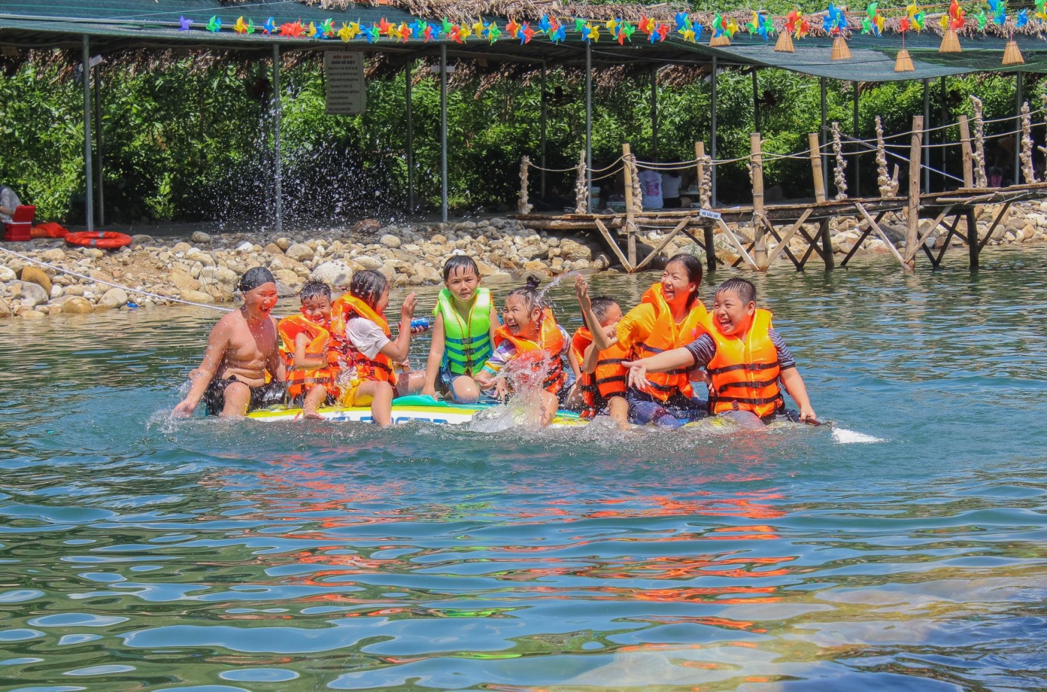 Suối Khe Su - Hồ Điệp quán