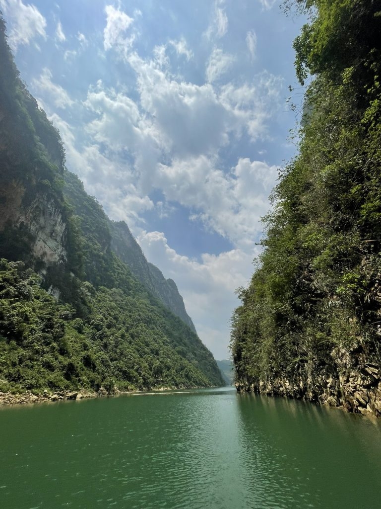 Khâu Vai bên dòng Nho Quế