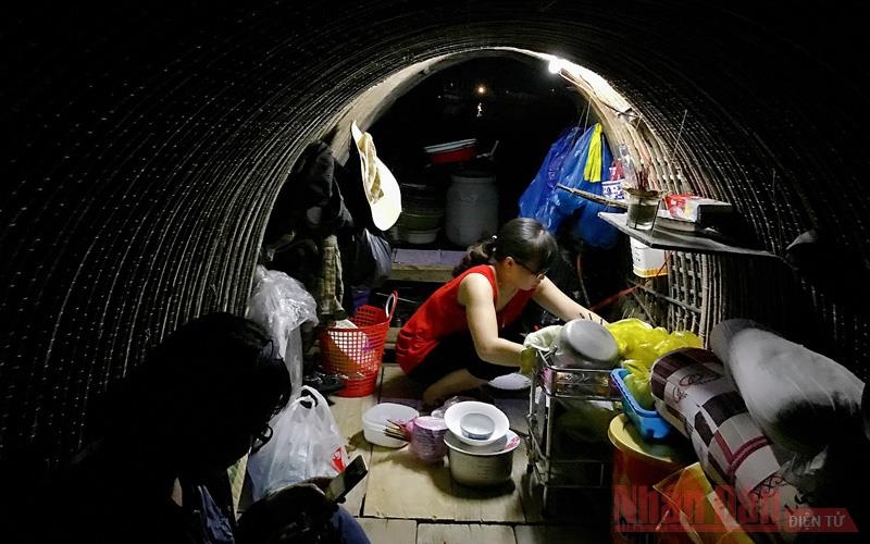 Lênh đênh đầm phá Cầu Hai, cửa biển Tư Hiền Lênh đênh đầm phá Cầu Hai, cửa biển Tư Hiền