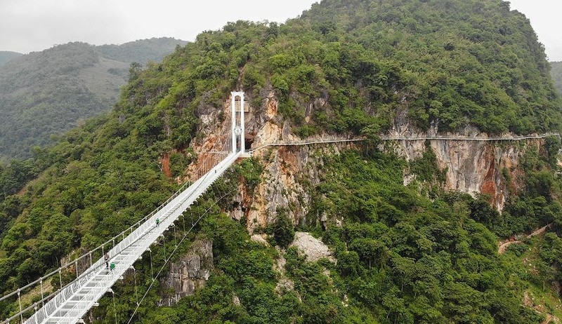 Ấn tượng cầu kính Bạch Long