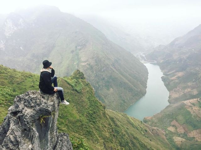 sung sot truoc ve dep cua hem vuc sau nhat dong nam a o ha giang