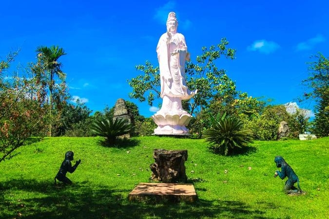 Ngắm khung cảnh bình yên của ngôi chùa lớn nhất Bảo Lộc Ngắm khung cảnh bình yên của ngôi chùa lớn nhất Bảo Lộc