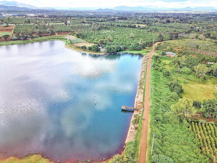 Khám phá "hồ trên núi"