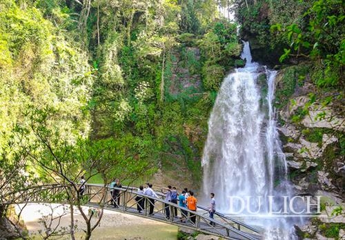 Trải nghiệm thú vị nơi Thác Tiên - Đèo Gió