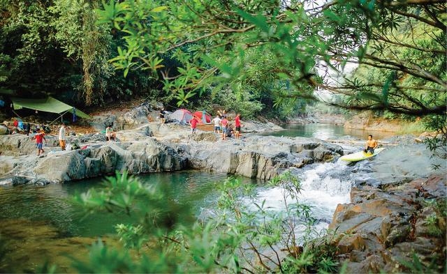 Lên vùng cao chèo sup