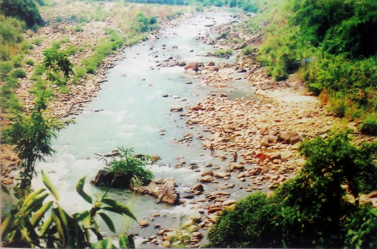 Thăm khu căn cứ địa cách mạng Nước Là