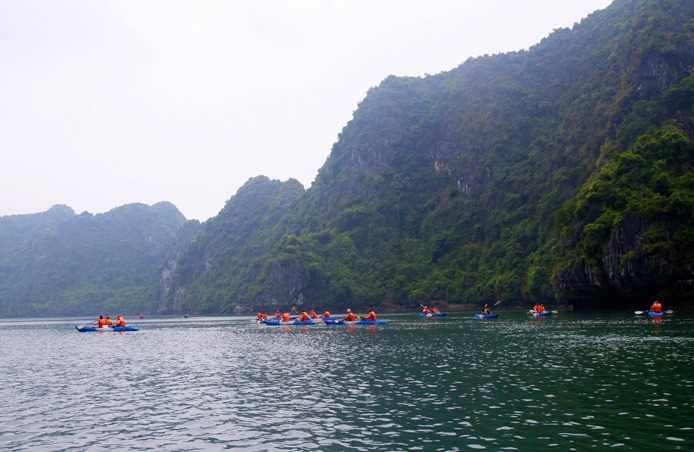 Trải nghiệm vẻ đẹp Vịnh Hạ Long như thế nào?