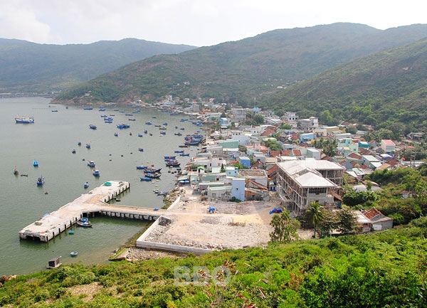 Hải Minh - Nghe sóng ru, nghe đá hát