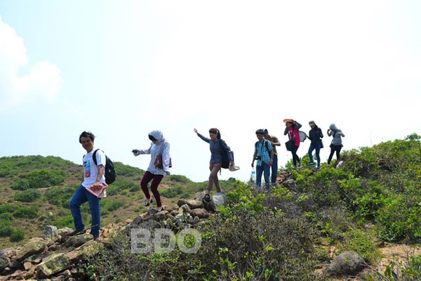 Hải Minh - Nghe sóng ru, nghe đá hát