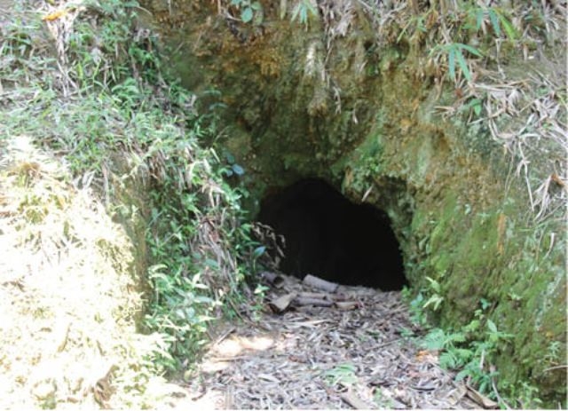 Lên A Lưới, khám phá hang động