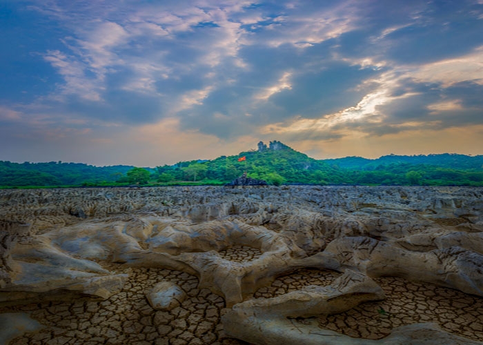 Bó Kheo - Hồ nước độc đáo của Văn Quan