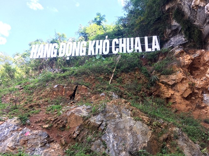 Ngỡ ngàng trước vẻ đẹp kỳ vĩ của hang động Khó Chua La