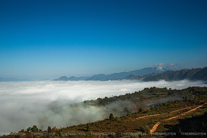 Lên Điện Biên ngắm biển mây trắng bồng bềnh giữa đất trời
