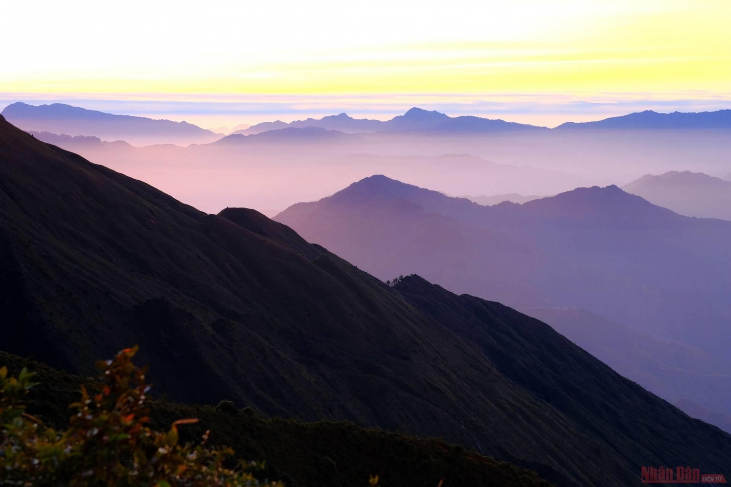 Tà Chì Nhù, cung đường chinh phục nóc nhà Yên Bái