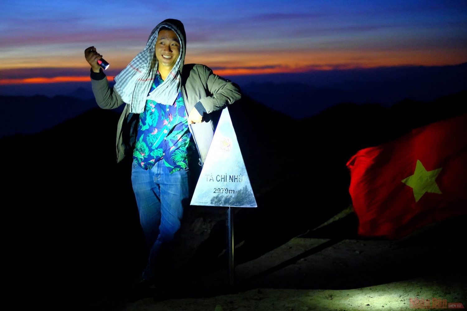 Tà Chì Nhù, cung đường chinh phục nóc nhà Yên Bái