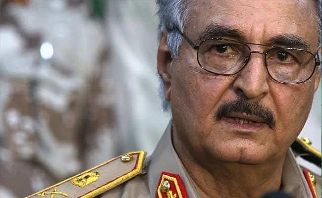Thống chế Khalifa Haftar bị cáo buộc bán dầu của Libya thông qua các công ty bất hợp pháp