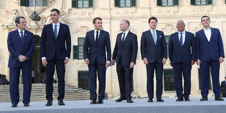 xuat hien them diem nong ve tranh chap dau khi