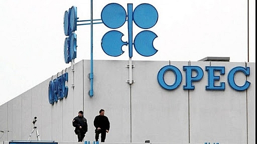 OPEC+ sẵn sàng điều chỉnh sản lượng để ngăn đà giảm giá OPEC+ sẵn sàng điều chỉnh sản lượng để ngăn đà giảm giá
