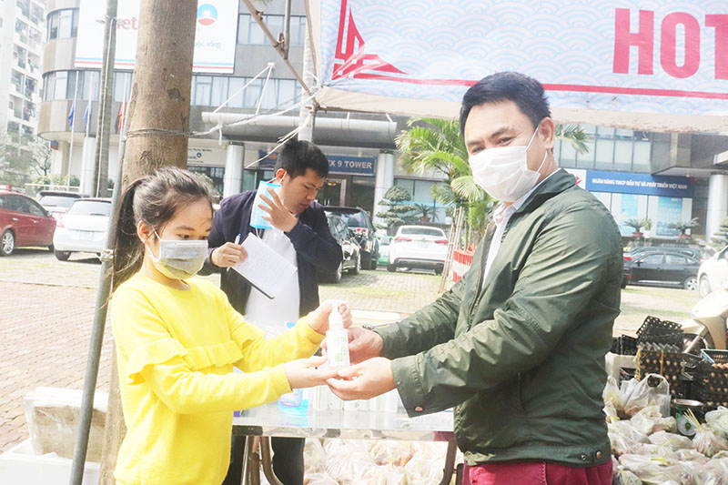 “Biệt đội” giải cứu nông sản mùa dịch