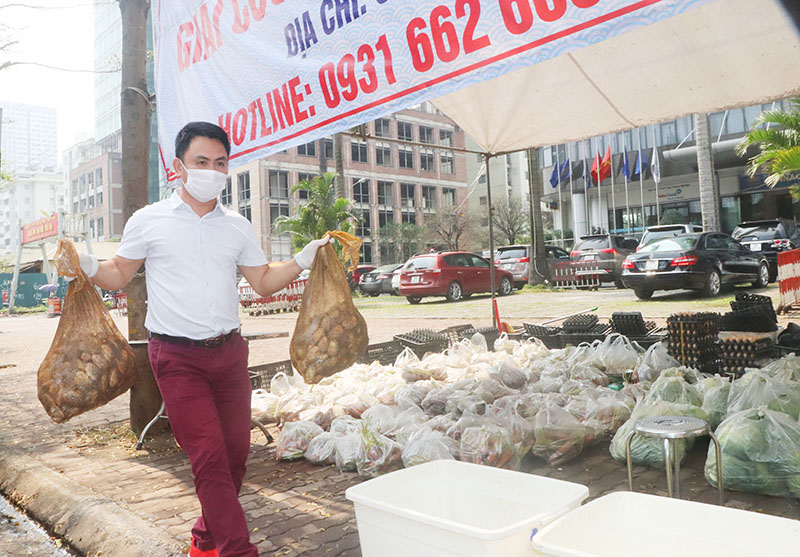 “Biệt đội” giải cứu nông sản mùa dịch