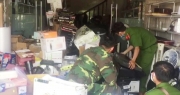 Hàng nghi lậu tại nhà thượng tá biên phòng: Hàng phế liệu mua theo cân?!