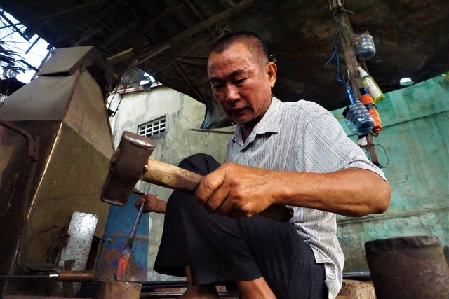 Nỗi niềm người thợ cuối cùng tại làng nghề rèn Lai Châu - 1
