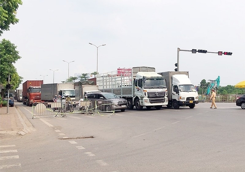 Hà Nội: Kiểm tra tất cả xe luồng xanh qua chốt cửa ngõ, giám sát chặt các chung cư