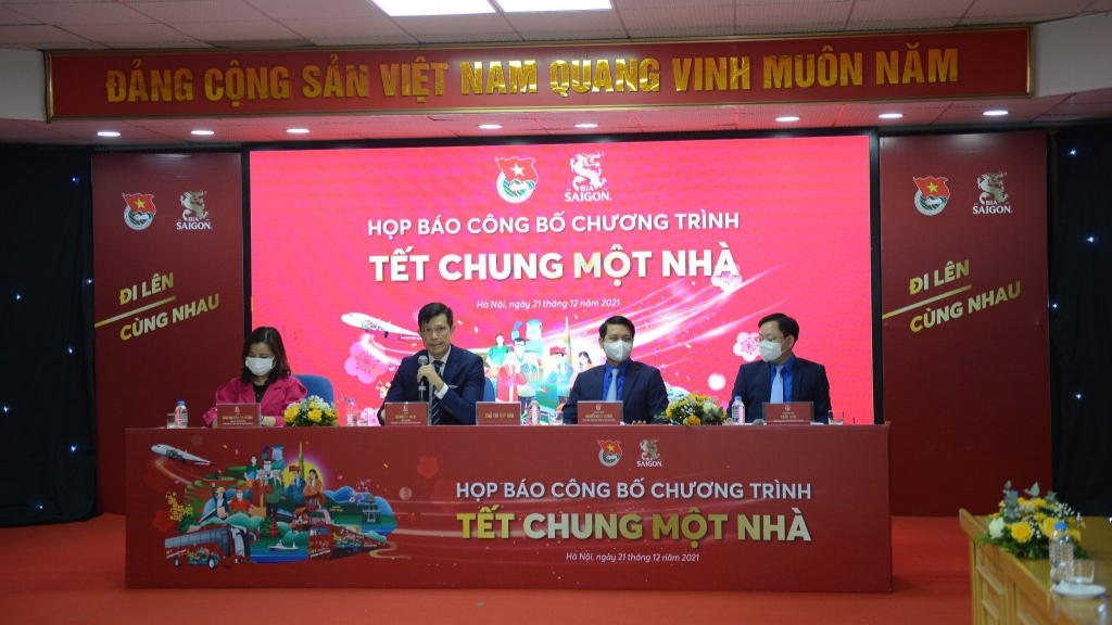Tặng miễn phí 2.000 vé máy bay, vé tàu xe Tết cho công nhân, người lao động, sinh viên khó khăn