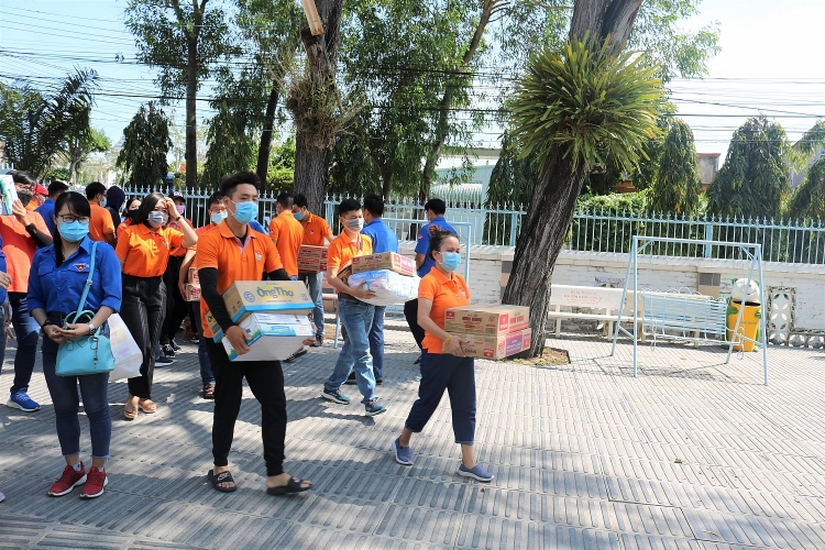 Tuổi trẻ Vietsovpetro tổ chức chương trình về nguồn kết hợp an sinh xã hội và trồng cây xanh Tháng Thanh niên 2021