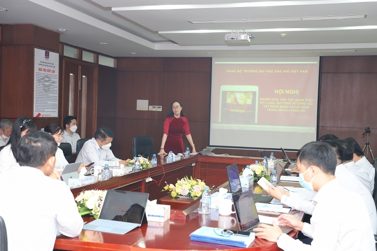 Đảng ủy PVU tổ chức Hội nghị quán triệt Nghị quyết Hội nghị Trung ương 4, Khoá XIII và sinh hoạt chính trị chủ đề “Tự soi, tự sửa” Đảng ủy PVU tổ chức Hội nghị quán triệt Nghị quyết Hội nghị Trung ương 4, Khoá XIII và sinh hoạt chính trị chủ đề “Tự soi - Tự sửa”