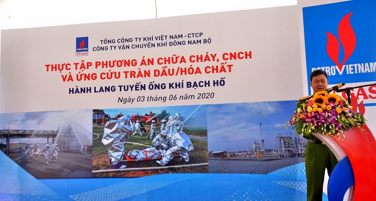 KĐN tổ chức thành công diễn tập PCCC&CHCN ƯCTD&HC trên hành lang tuyến ống dẫn khí Bạch Hổ kdn to chuc thanh cong dien tap pcccchcn uctdhc tren hanh lang tuyen ong dan khi bach ho