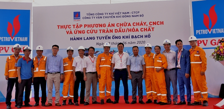 KĐN tổ chức thành công diễn tập PCCC&CHCN ƯCTD&HC trên hành lang tuyến ống dẫn khí Bạch Hổ kdn to chuc thanh cong dien tap pcccchcn uctdhc tren hanh lang tuyen ong dan khi bach ho