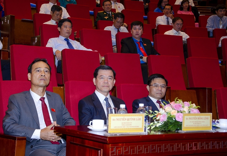 Đẩy mạnh tìm kiếm, thăm dò và mở rộng vùng hoạt động, sử dụng tối ưu các nguồn lực để phát triển bền vững day manh tim kiem tham do va mo rong vung hoat dong su dung toi uu cac nguon luc de phat trien ben vung