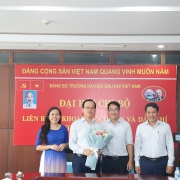 Đảng bộ Trường Đại học Dầu khí Việt Nam tổ chức thành công Đại hội điểm Chi bộ Liên khoa Khoa học cơ bản và Dầu khí