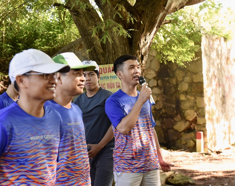 Công đoàn Bộ phận Điều hành Xí nghiệp Khai thác Dầu khí Vietsovpetro tổ chức giải đi bộ, leo núi năm 2022 Công đoàn Bộ phận Điều hành Xí nghiệp Khai thác Dầu khí Vietsovpetro tổ chức giải đi bộ, leo núi năm 2022