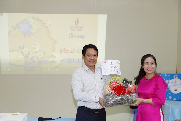 Công đoàn PVU tổ chức chào mừng ngày Phụ nữ Việt Nam 20/10 với chủ đề 