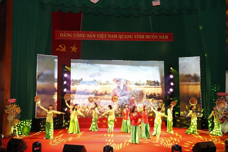 Nữ Công Vietsovpetro tỏa sáng trong hội thi “Vietsovpetro’s Women Got Talent”