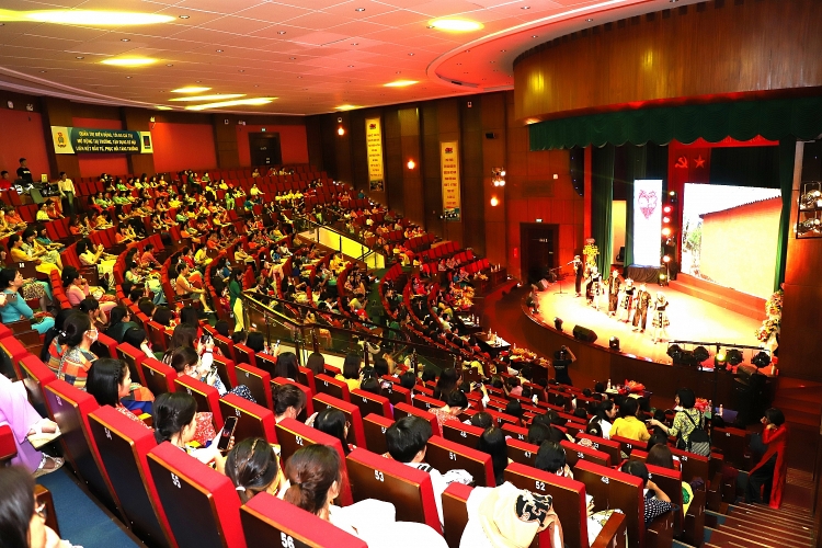 Nữ Công Vietsovpetro tỏa sáng trong hội thi “Vietsovpetro’s Women Got Talent” Nữ Công Vietsovpetro tỏa sáng trong hội thi “Vietsovpetro’s Women Got Talent”