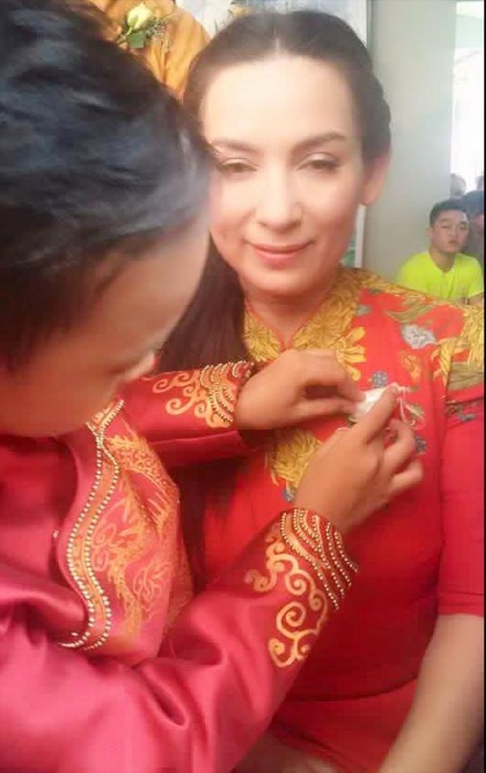 xuc dong ho van cuong cai hoa cho phi nhung trong le vu lan