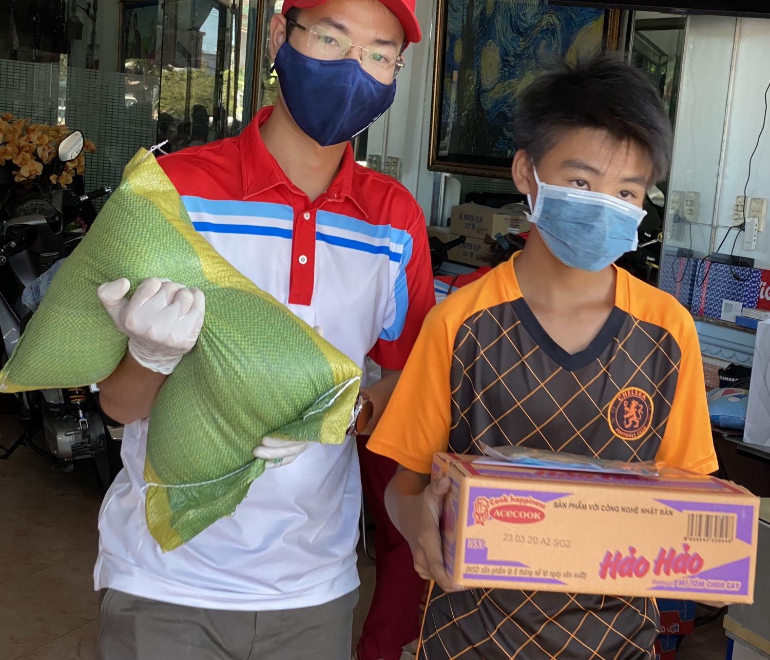 kvt thap lua yeu thuong ho tro nguoi co hoan canh kho khan trong mua dich covid 19