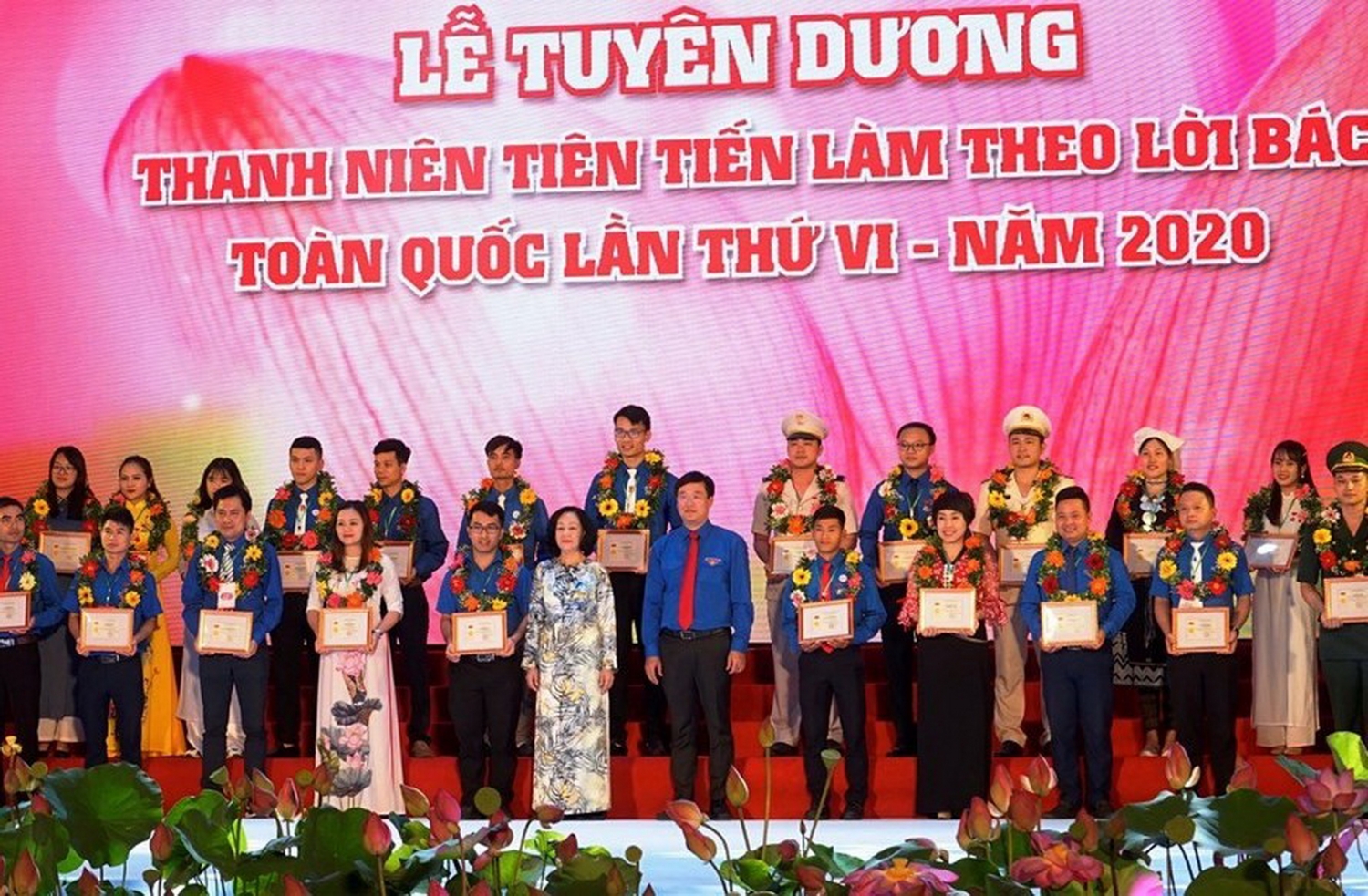 doan vien pv gas duoc tuyen duong thanh nien tien tien lam theo loi bac