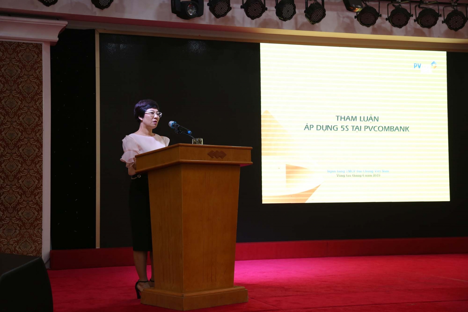 chuyen nghiep va sang tao trong truyen thong va xay dung van hoa doanh nghiep