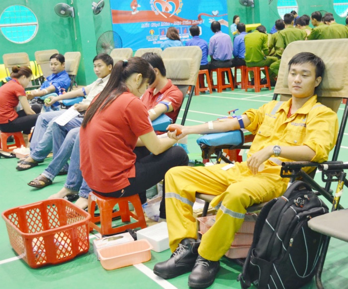 cum dau khi tay nam bo to chuc ngay hoi hien mau nhan dao