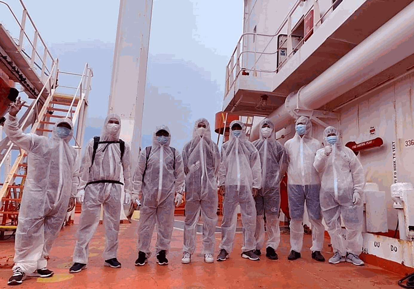 Thuyền viên PVTrans làm việc và tuân thủ 5K nghiêm ngặt để phòng tránh dịch bệnh Covid 19