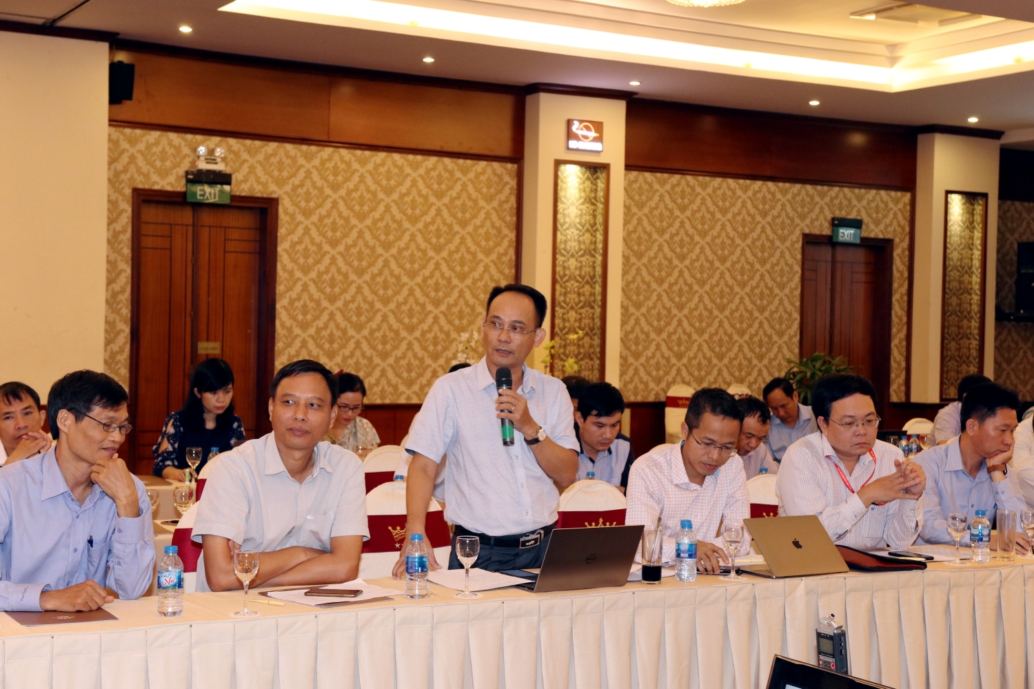 pv gas to chuc hoi thao ve van ban phap luat lien quan den an toan suc khoe moi truong