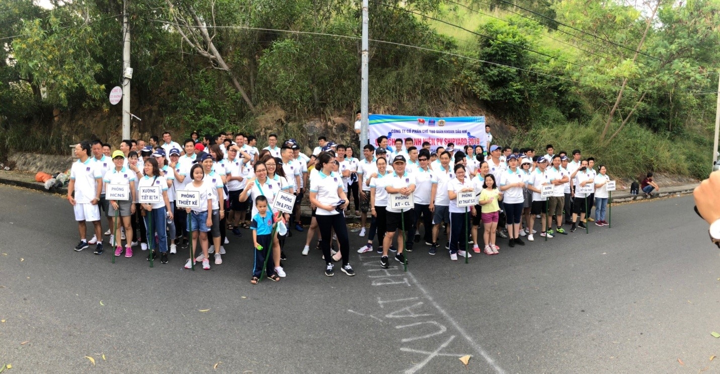 hon 100 van dong vien tham gia giai chay bo thanh nien pv shipyard 2019