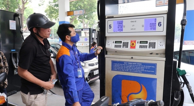 Đề xuất giảm 50% thuế tiêu thụ đặc biệt đối với xăng, giảm 50% thuế GTGT với xăng, dầu