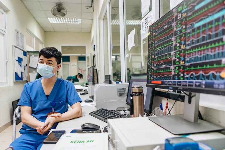 Những người quên Tết giữ vững lá chắn Covid-19 của Thủ đô - 8