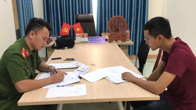 Xử lý nam thanh niên bán vé xe giả cho sinh viên, người lao động